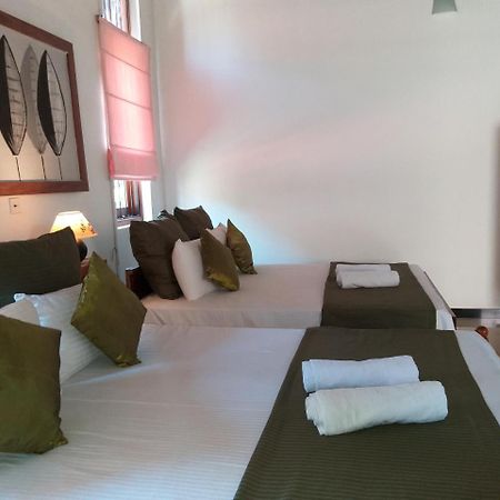 Cosy Nest Home Stay Negombo Extérieur photo