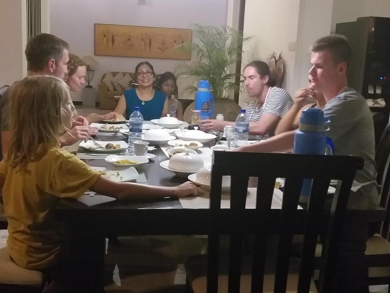Cosy Nest Home Stay Negombo Extérieur photo