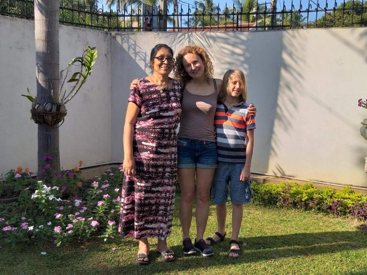 Cosy Nest Home Stay Negombo Extérieur photo