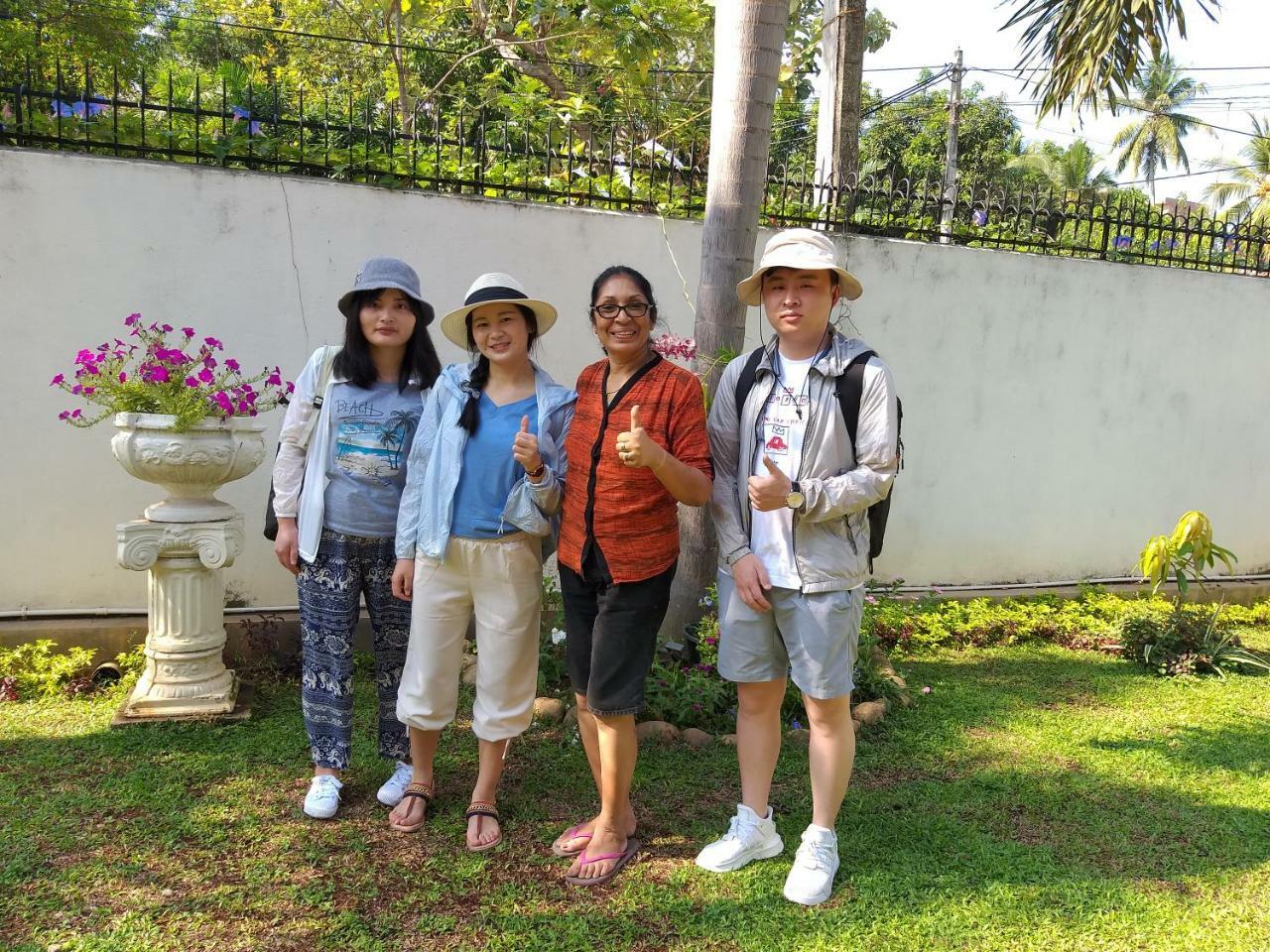 Cosy Nest Home Stay Negombo Extérieur photo